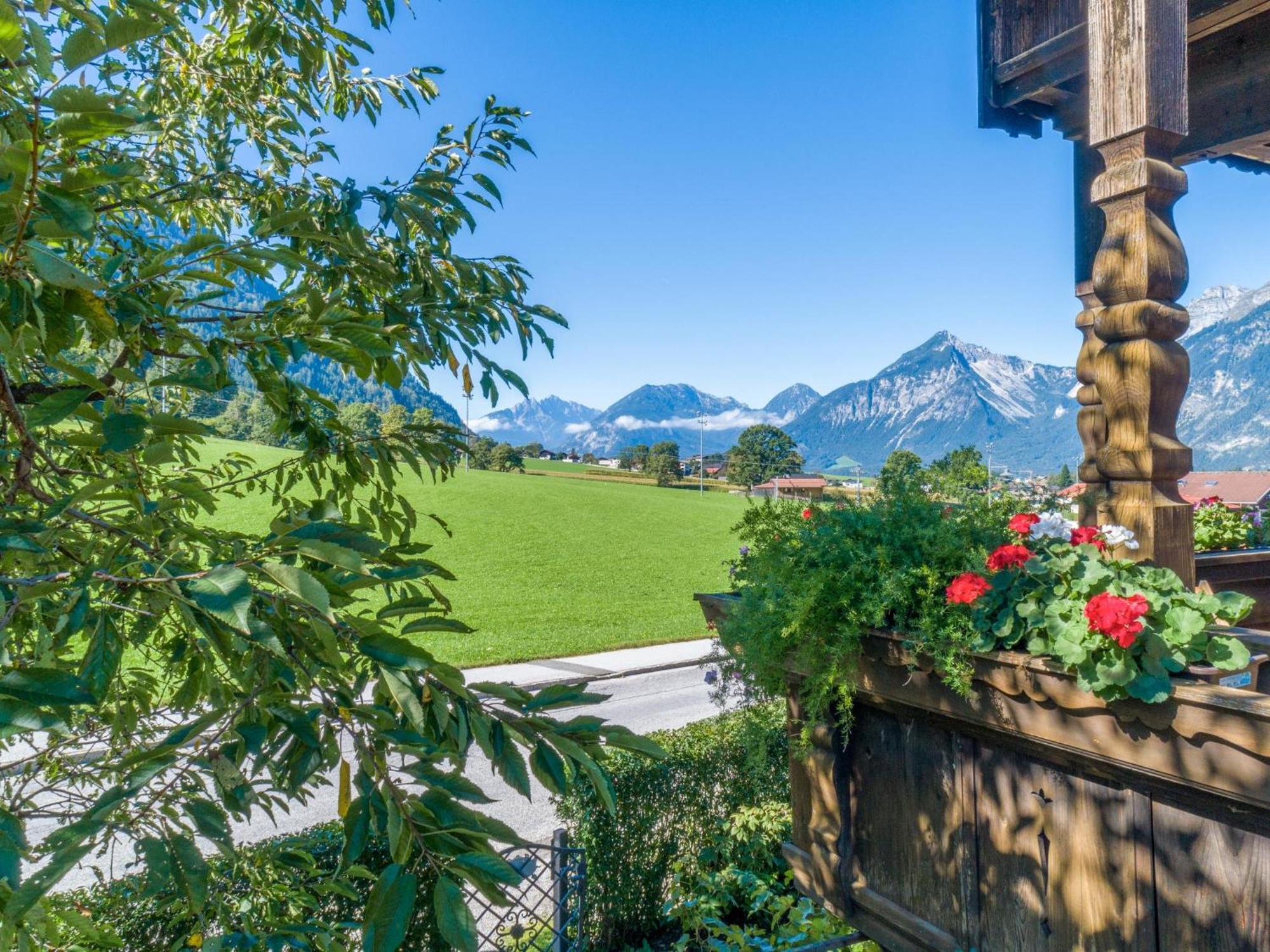 Johanna Reith im Alpbachtal Esterno foto